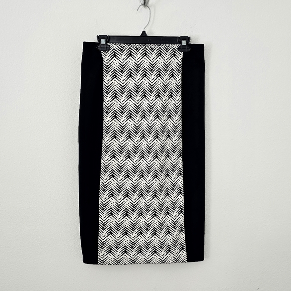 Vince Camuto Dresses & Skirts - Vince Camuto Long Pencil Skirt Medium